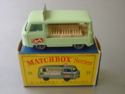 min21england-MilkDeliveryTruck-greyplasticwheels-20230801 (1)